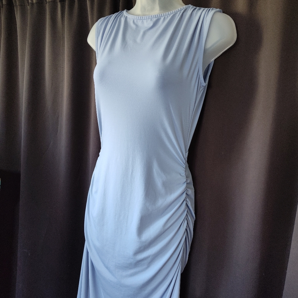 Elegant Sleeveless Blue Dress